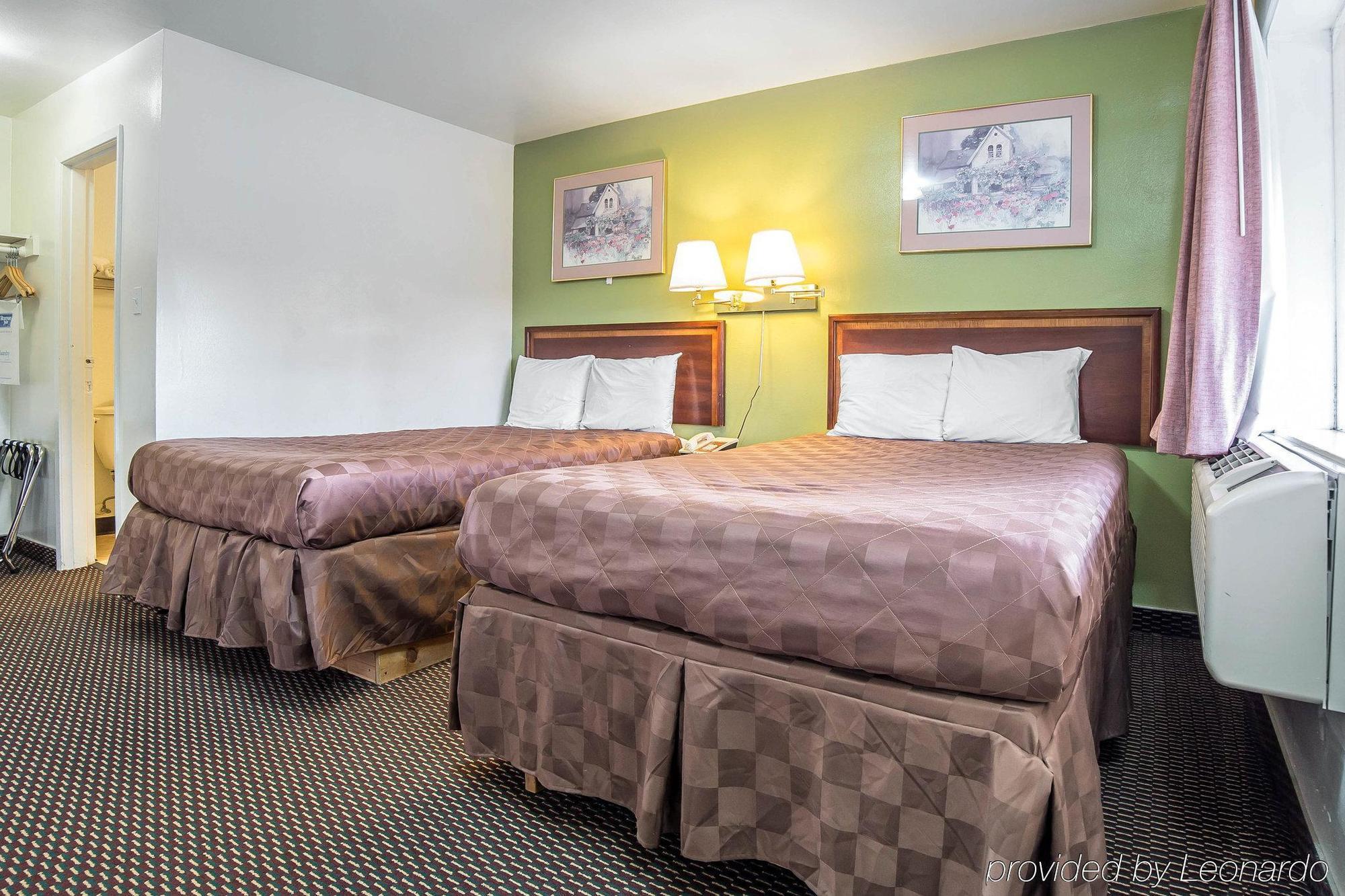 Oyo Hotel Pendleton Or Downtown Екстериор снимка